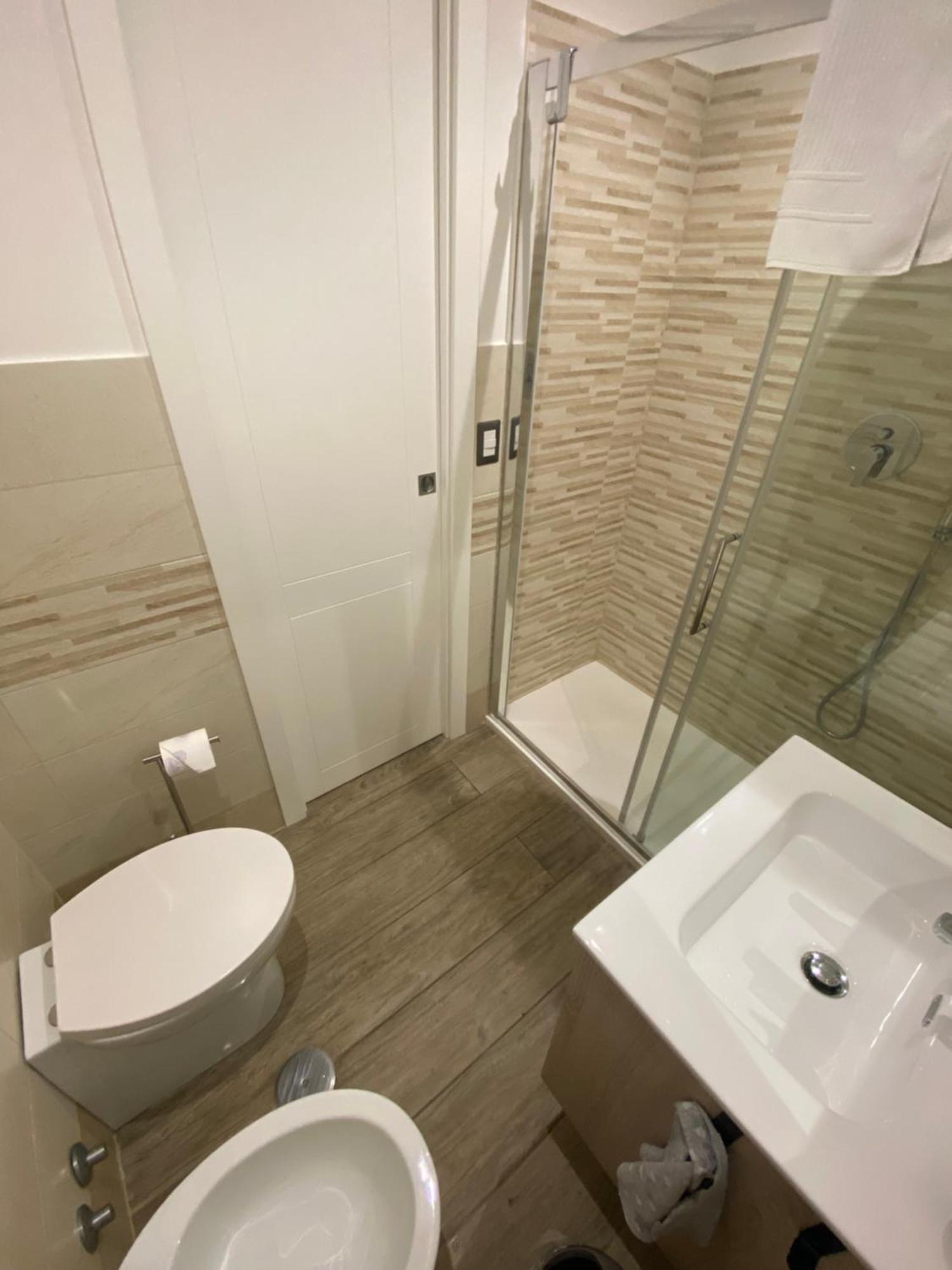 Domus Cinecitta Bed & Breakfast Рим Екстериор снимка